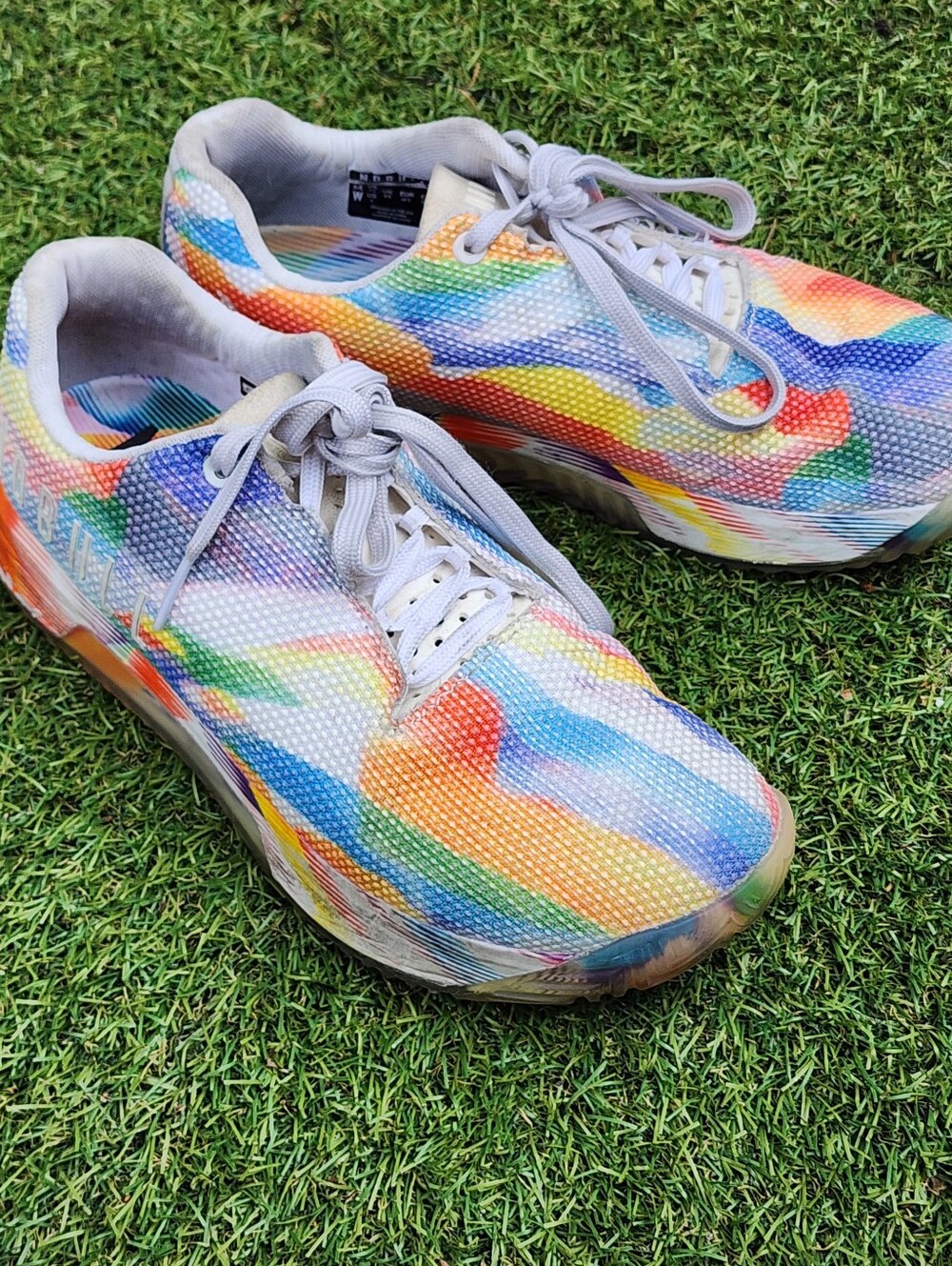NOBULL PRIDE - Womens Sneakers  - SIZE 9 (( Please See All Pictures))